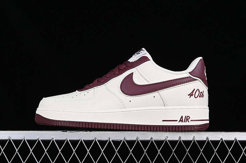 Nike Nike AIR FORCE 1 07 LOW 40TH RED/WHITE · JF1983-551, photo 1