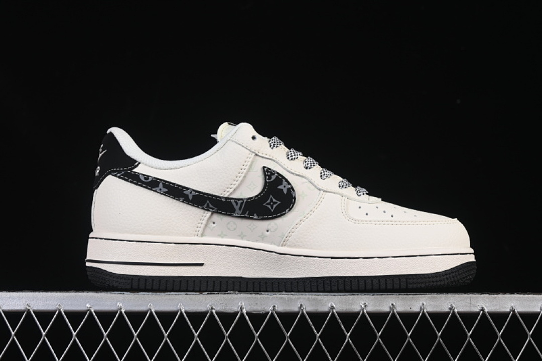 Nike [MZ9588-809]-[AIR FORCE 1 07 LOW CASUAL SNEAKERS BLACK/WHITE]-[WOMAN:36-39]-[MAN:40-45] - Image 15