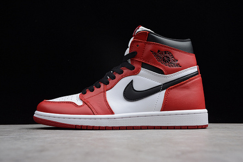 Jordan AIR Jordan 1 RETRO HIGH OG CHICAGO WHITE/BLACK-VARSITY RED · 555088-101, photo 1
