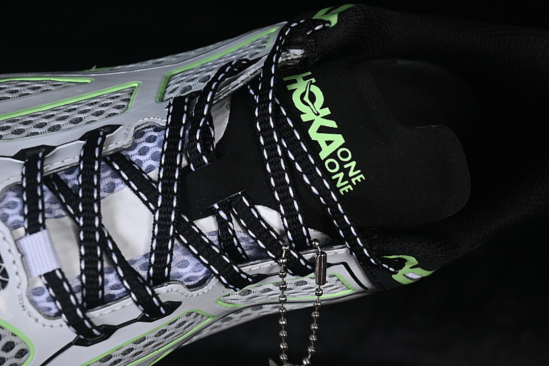 On Running [1155370 BWHT]-[ONE ONE CLIFTON 9 MESH SHOES WHITE/BLACK/GREEN]-[WOMAN:36-39]-[MAN:40-45] - Image 8