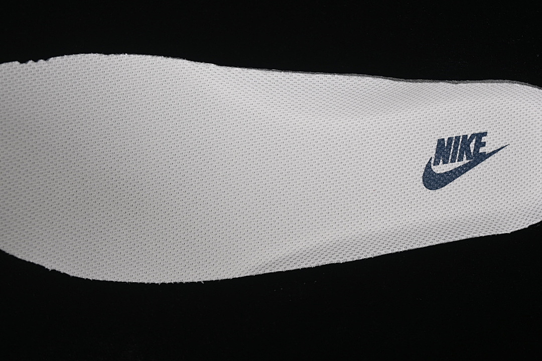Nike [JP8028-067]-[AIR FORCE 1'07 LOW BEIGE/NAVY BLUE]-[WOMAN:36-39]-[MAN:40-45] - Image 4
