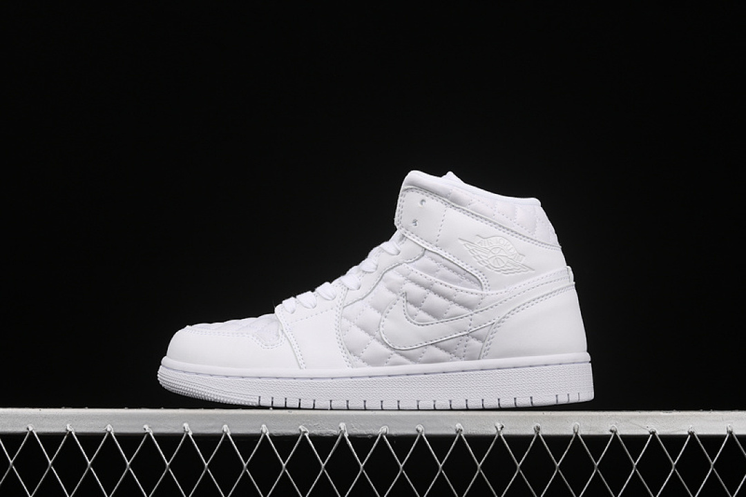 Jordan [DB6078-100]-[AIR JORDAN 1 MID SE WHITE QUILTED WHITE/WHITE/BLACK]-[WOMAN:36-39]-[MAN:40-46], photo 1