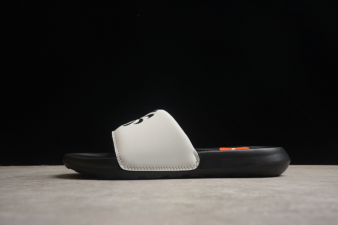 Nike Nike VICTORI ONE SLIDE NEXT NATURE LIGHT IRON ORE/BLACK · DM8598-001, photo 1