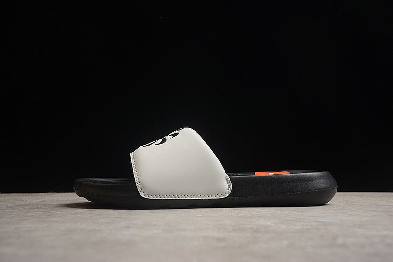 Nike Nike VICTORI ONE SLIDE NEXT NATURE LIGHT IRON ORE/BLACK · DM8598-001, photo 1