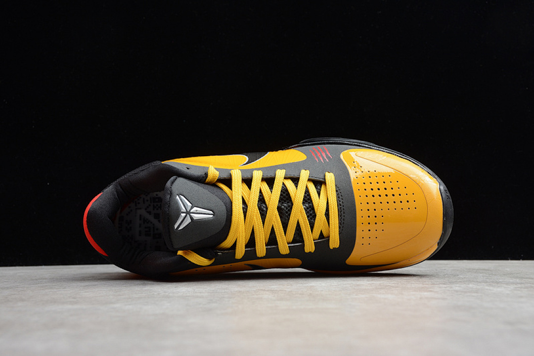 Nike [386429-701]-[ZOOM KOBE 5 BRUCE LEE DL SL./BLCK-MTLLC SLVR-CMT]-[MAN:39-46] - Image 4