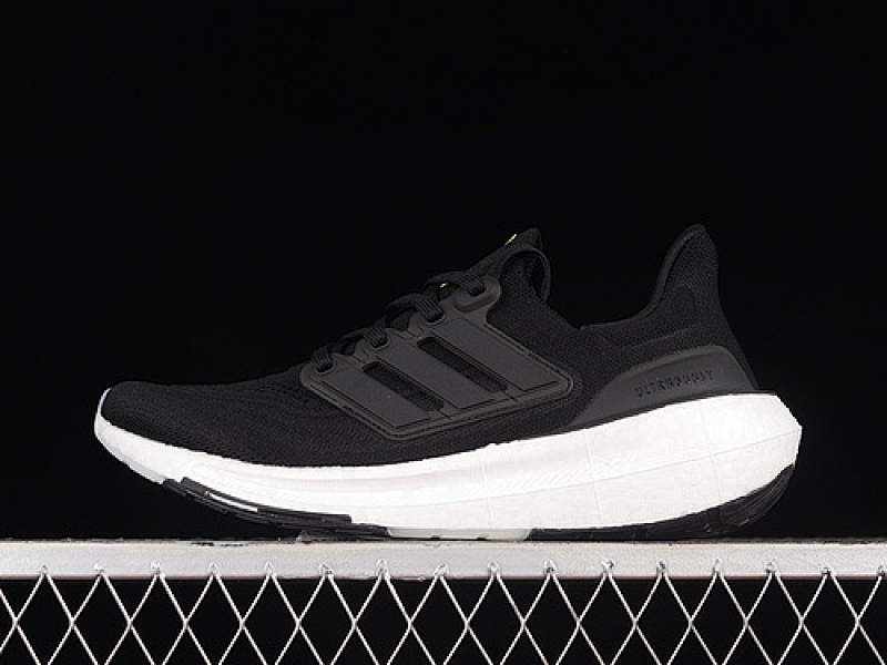 RUNNING ULTRABOOST LIGHT CORE BLACK/CORE BLACK CRYSTAL WHITE · GY9351, photo 1