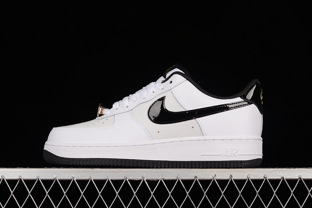 Nike [DQ0300-100]-[AIR FORCE 1 LOW GS WORLD CHAMP WHITE/BLACK/WHITE]-[WOMAN:36-39]-[MAN:40-45], photo 1