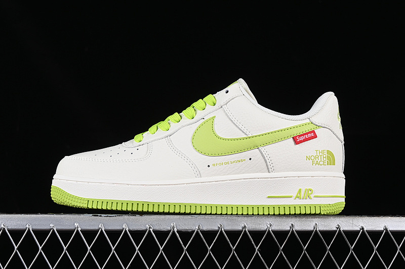 Nike Nike SUPREME THE NORTH FACE AIR FORCE 1 07 LOW WHITE/GREEN · SU2305-011, photo 1