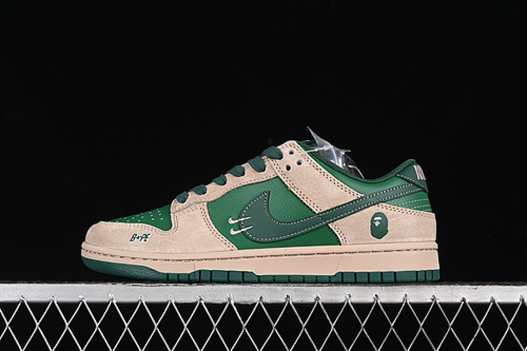 Bape [DQ1098-516]-[SB DUNK LOW BAPE GREEN/BEIGE]-[WOMAN:36-39]-[MAN:40-45], photo 1