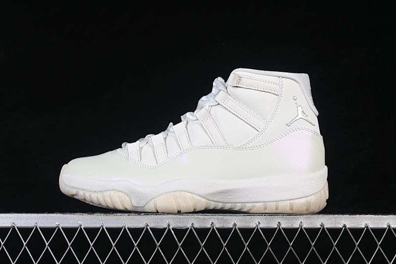 Jordan AIR Jordan 11 RETRO PEARL AJ11 WHITE/WHEAT · AR0715-110, photo 1