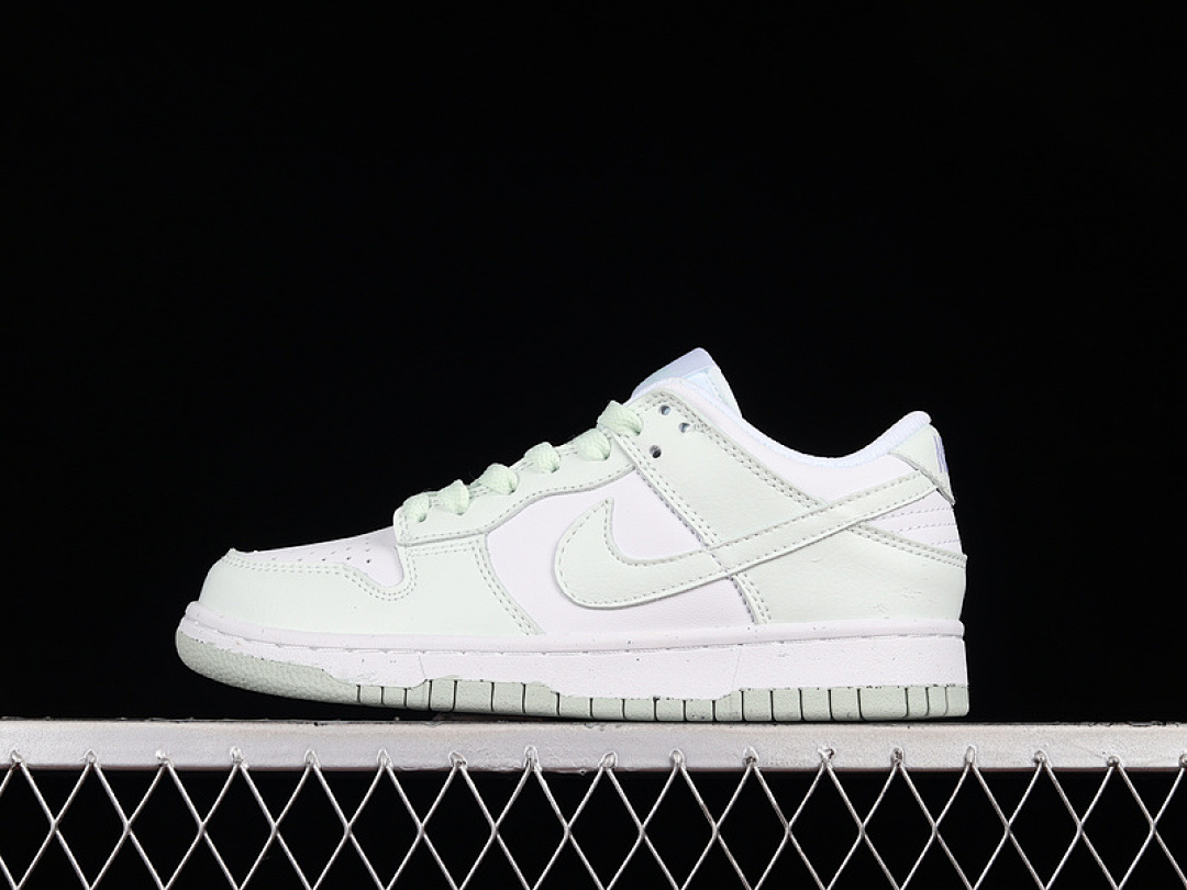 Unbranded [DN1431-102]-[DUNK LOW NEXT NATURE WHITE/BARELY GREEN]-[WOMAN:36-40], photo 1