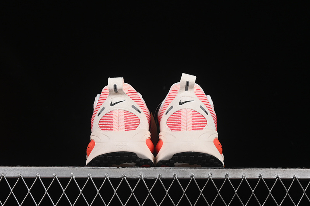 Nike [HM6804-100]-[AIR ZOOM VOMERO 18 SAIL/BRIGHT CRIMSON/LASER ORANGE/BLACK]-[UNISEX:36-45] - Image 14