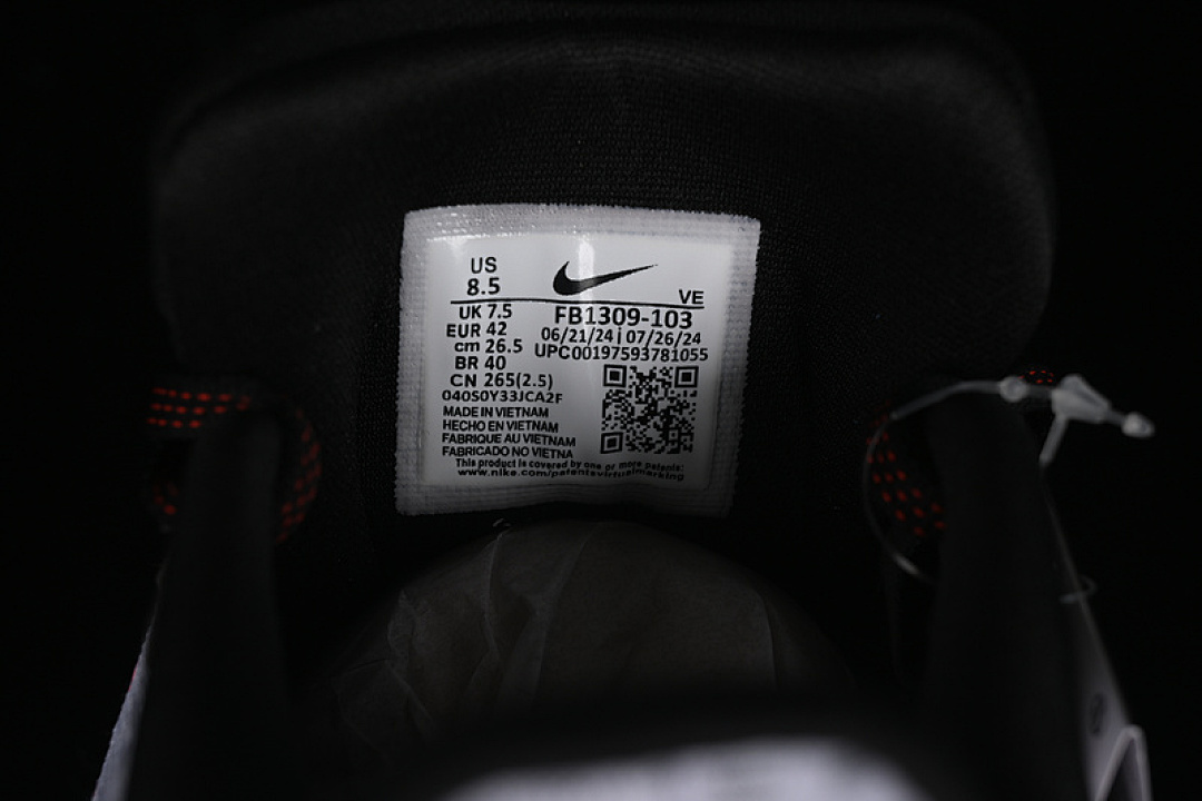 Nike [FB1309-103]-[AIR ZOOM VOMERO 17 WHITE/FIRE RED/PLATINUM TINT/BLACK]-[MAN:39-46] - Image 6
