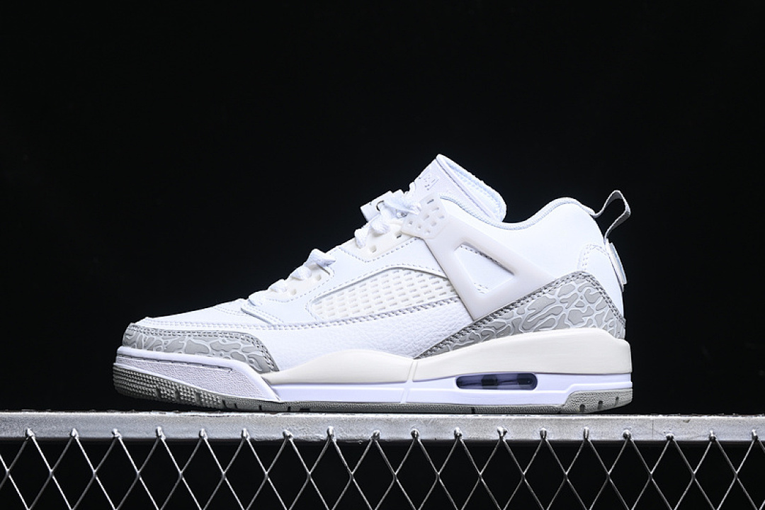 Jordan [HQ3602-121]-[JORDAN SPIZIKE LOW SUMMIT WHITE/PHOTON DUST/PHANTOM/METALLIC SILVER]-[36-47.5], photo 1