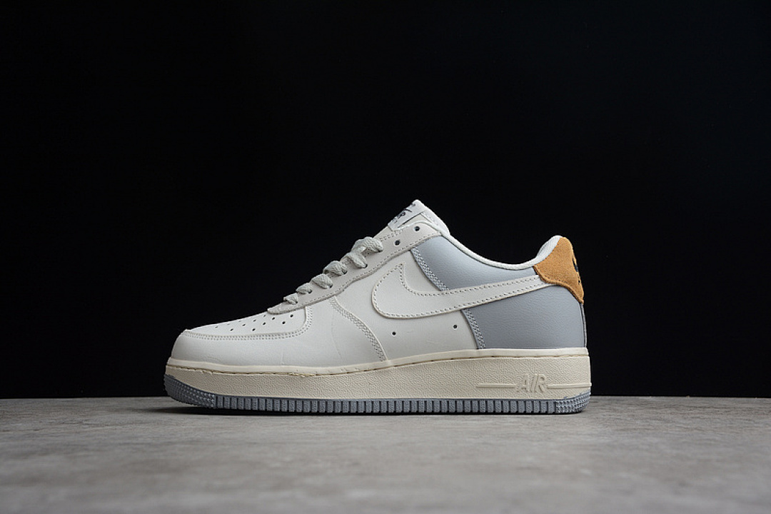 Nike Nike AIR FORCE 1 LOW 07 WHITE/JAUNE BRUN/GREY · CK5593-101, photo 1