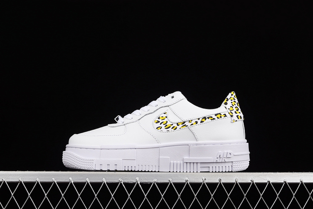 Nike [DH9632-101]-[AIR FORCE 1 PIXEL SE LEOPARD WHITE/BLACK/YELLOW]-[WOMAN:36-40], photo 1