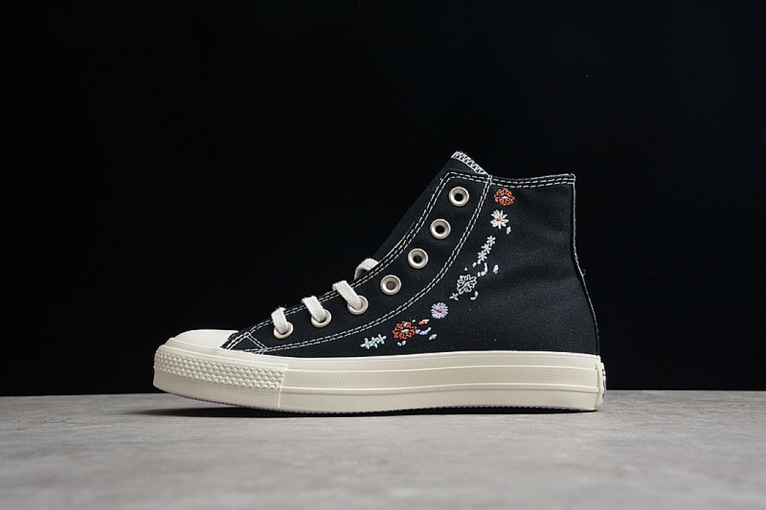 Converse Converse CHUCK TAYLOR ALL-STAR 70S HIGH EMBROIDERED FLORAL BLACK/BLACK/EGRET · A01585C, photo 1