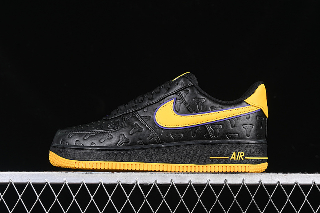 Nike Nike KOBE BRYANT X AIR FORCE 1 07 LOW BLACK/VARSITY MAIZE/VARSITY PURPLE · HV5122-001, photo 1