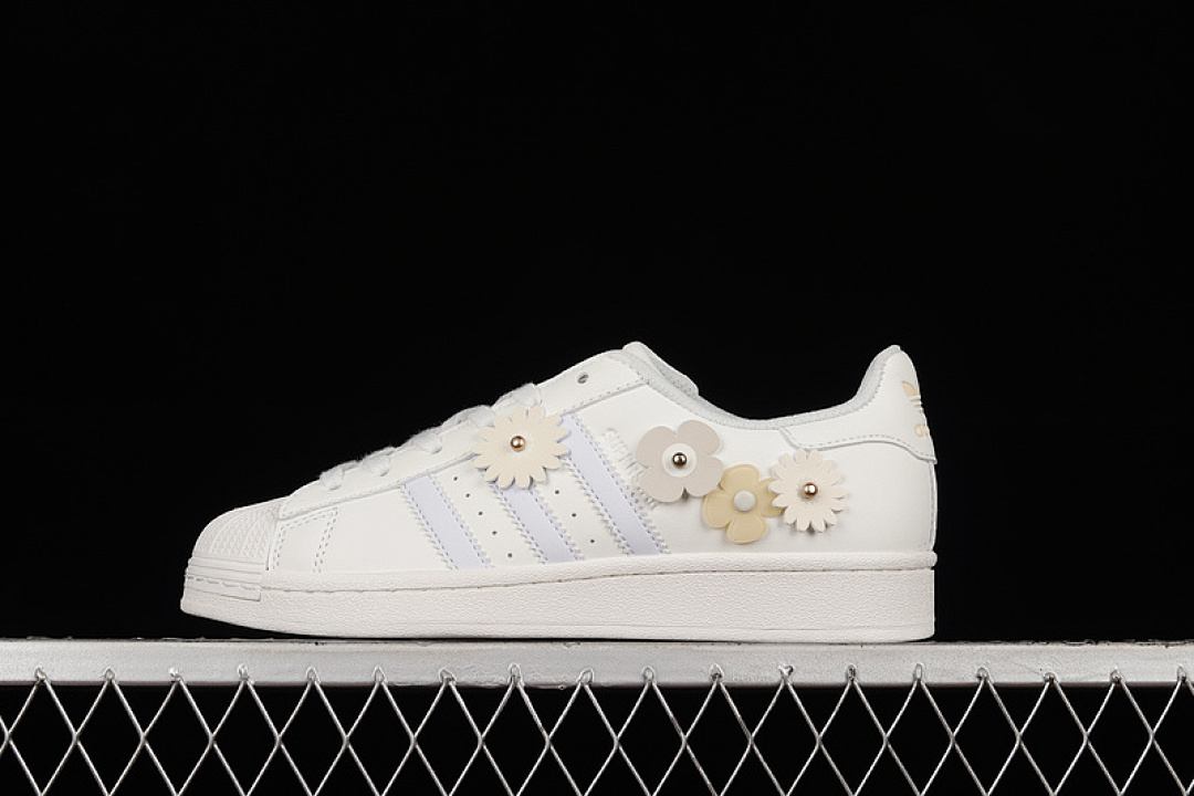 Unbranded [GX2172]-[SUPERSTAR SHOES CLOUD WHITE/CLOUD WHITE/IVORY FLORAL]-[WOMAN:36-40], photo 1
