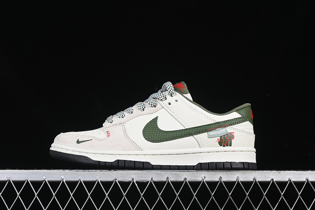 Unbranded [DJ2024-070]-[SB DUNK LOW UN WHITE/GREY/GREEN]-[WOMAN:36-39]-[MAN:40-45], photo 1