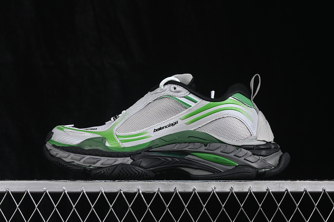 Balenciaga Balenciaga TRIPLE S 2 GRADIENT MESH RUNNING SHOES GREEN/GREY/BLACK · WTRS21133, photo 1