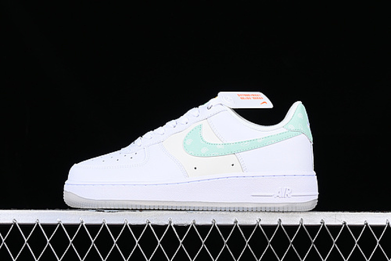 Nike Nike AIR FORCE 1 07 LOW WHITE/GREEN · FJ7706-131, photo 1