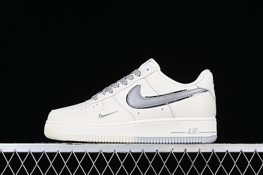 Nike [JJ0253-005]-[AIR FORCE 1 07 LOW GREY/SILVER]-[WOMAN:36-39]-[MAN:40-45], photo 1