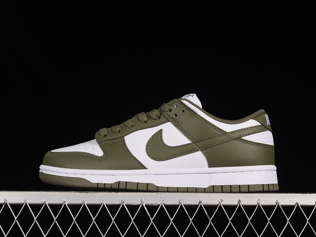 Unbranded [DD1503-120]-[DUNK LOW SB WHITE/MEDIUM OLIVE/WHITE]-[WOMAN:36-39]-[MAN:40-47.5], photo 1