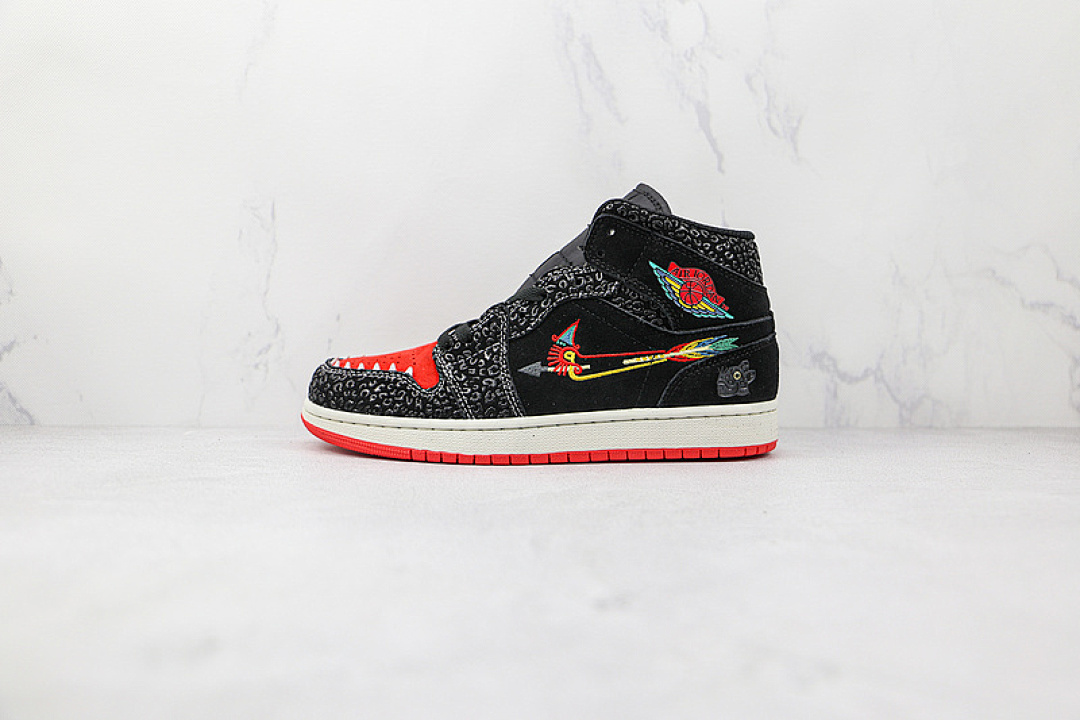 Jordan [DN4904-001]-[AIR JORDAN 1 MID SE SIEMPRE FAMILIA BLACK/SAIL/ROMA GREEN/CHILE RED]-[36-45], photo 1
