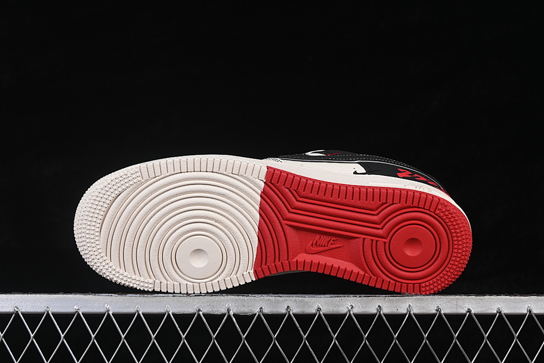 Nike [MZ9588-836]-[AIR FORCE 1 07 LOW CASUAL SNEAKERS WHITE/ BLACK/RED]-[WOMAN:36-39]-[MAN:40-45] - Image 15
