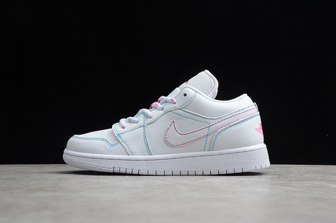 Jordan [554723-101]-[AIR JORDAN 1 LOW GS WHITE/WHITE-AURORA GREEN-SOAR]-[WOMAN:36-40], photo 1