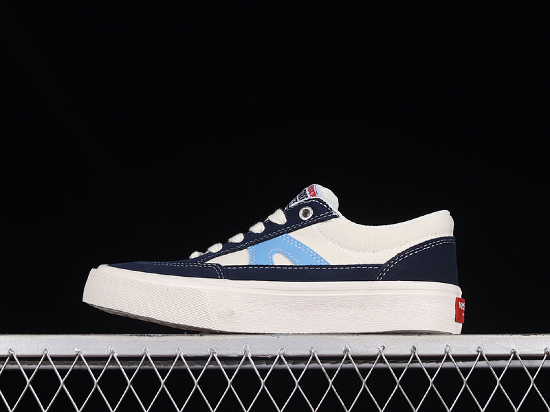 On Running On Running VISION STREET WEAR WHITE/NAVY BLUE/BLUE · V223NX700406, photo 1