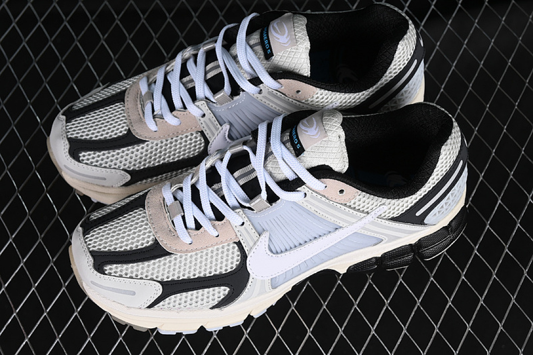 Nike [FN7649-110]-[ZOOM VOMERO 5 WHITE/GREY/BLACK]-[WOMAN:36-39]-[MAN:40-45] - Image 11