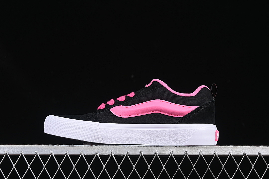 Unbranded [VN000CRP7AK]-[LOW TOP CASUAL BREAD SHOES PINK/BLACK/WHITE]-[WOMAN:35-39]-[MAN:40-44], photo 1