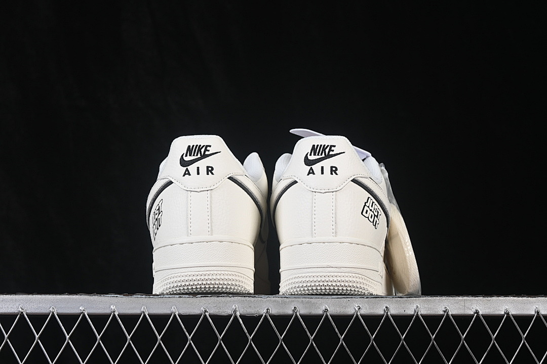 Nike [MM5288-072]-[AIR FORCE 1 07 LOW CASUAL SNEAKERS WHITE/WHITE/WHITE]-[WOMAN:36-39.5]-[MAN:40-45] - Image 14