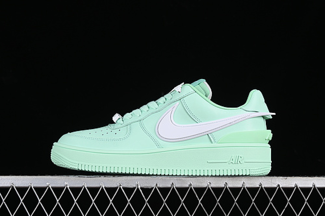 Nike Nike AMBUSH AIR FORCE 1 07 LOW WHITE/GREEN · DV3464-700, photo 1