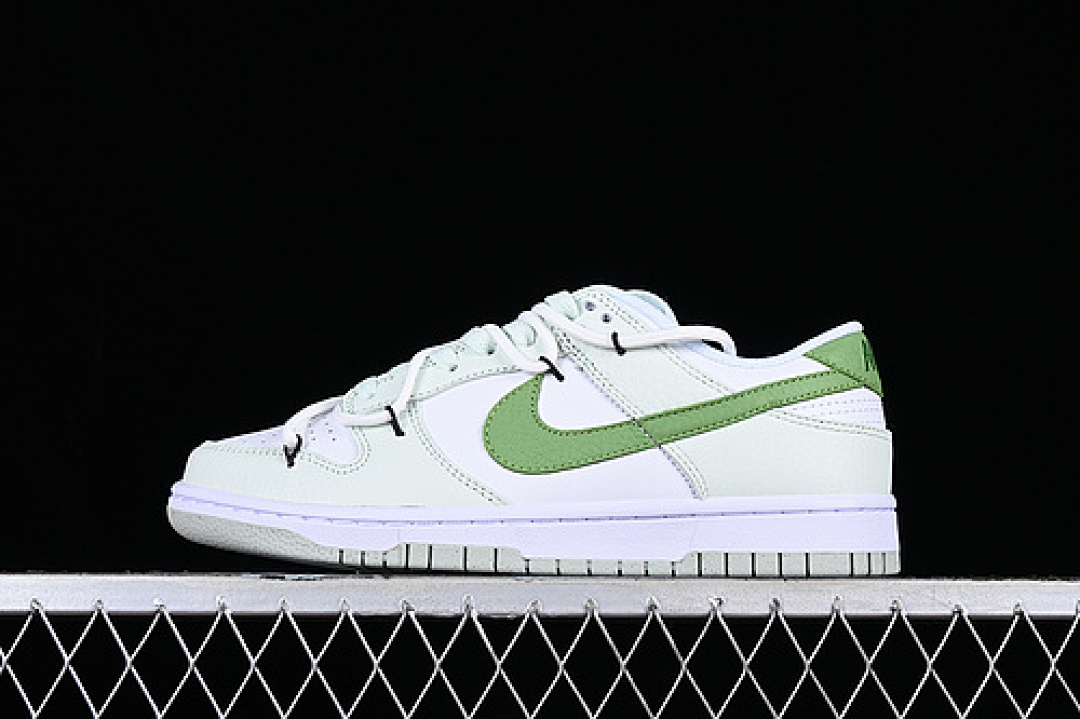 Nike DUNK LOW SB NEXT NATURE WHITE/BARELY GREEN · DN1431-102, photo 1