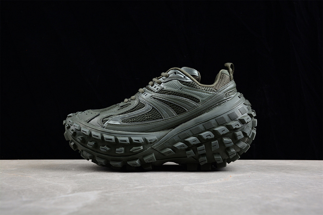 Unbranded [W2RA63000]-[BA*LEN*CIAGA DEFENDER RUBBER PLATFORM SNEAKERS DARK GREEN/DARK (GREEN]), photo 1