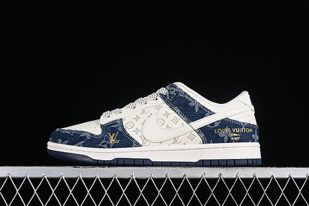 Unbranded [FC1688-162]-[SB DUNK LOW L*V WHITE/BLUE/GREY]-[WOMAN:36-39]-[MAN:40-45], photo 1