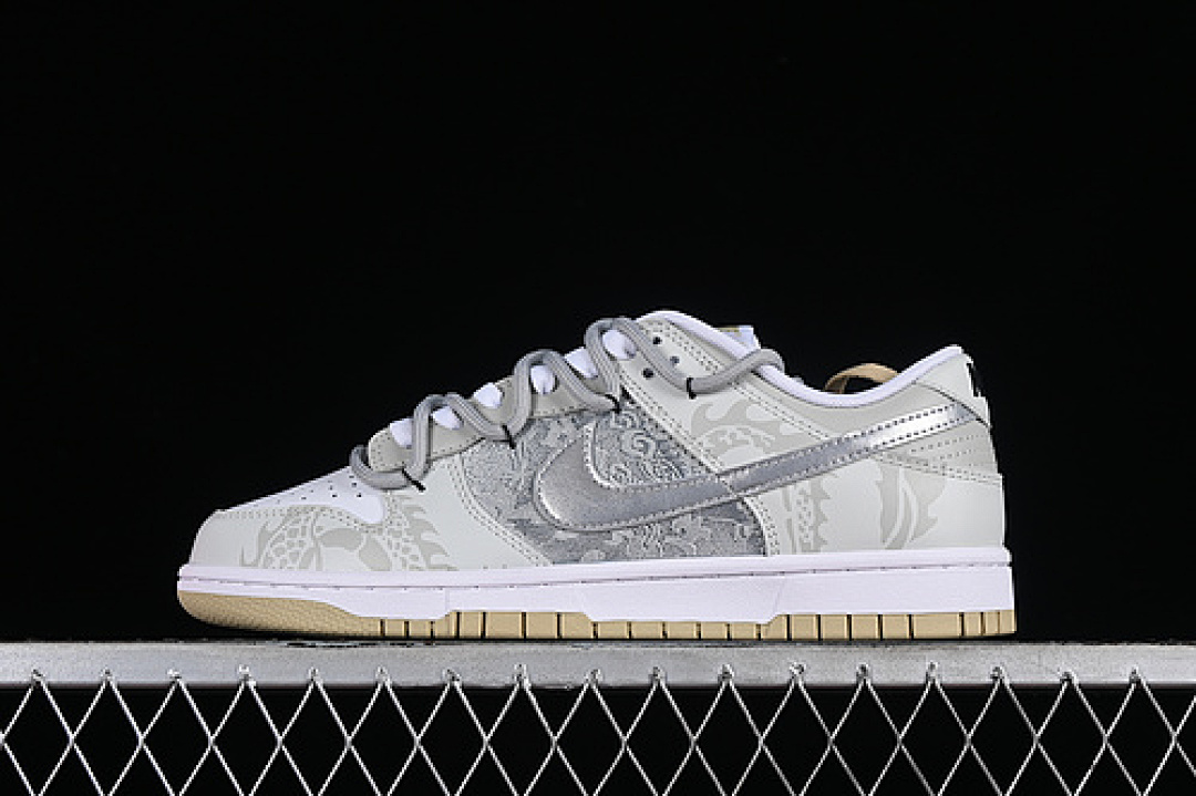 Nike DUNK LOW SB YEAR OF THE DRAGON WHITE/GREY/SILVER · DV0833-100, photo 1