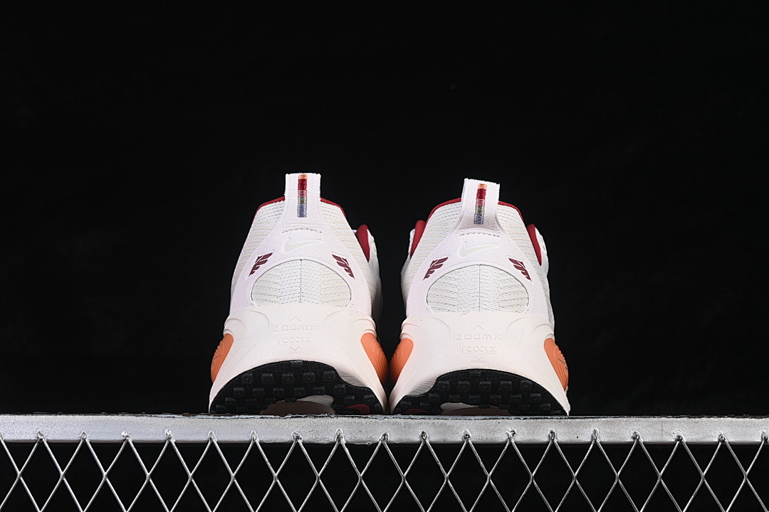 Nike [IQ1131-120]-[VOMERO 18 WHITE/PHANTOM/METALLIC SILVER/SPRUCE FOG]-[WOMAN:36-39]-[MAN:40-46] - Image 14