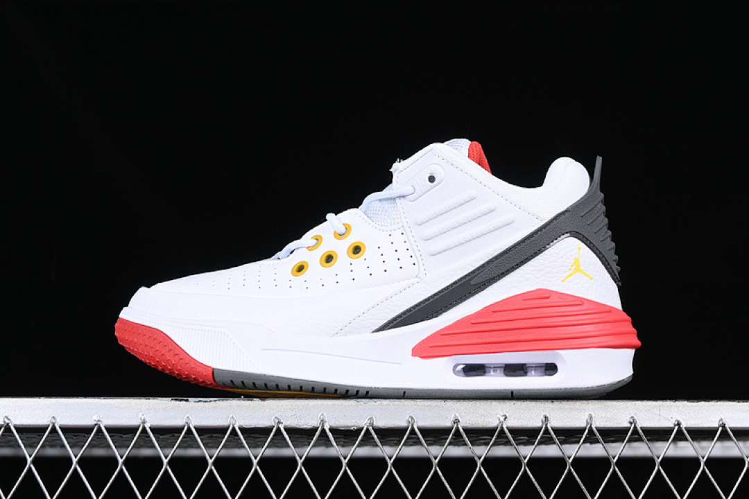 Jordan [DZ4353-011]-[AIR JORDAN MAX AURA 5 WHITE/BLACK/RED]-[WOMAN:36-39]-[MAN:40-45], photo 1