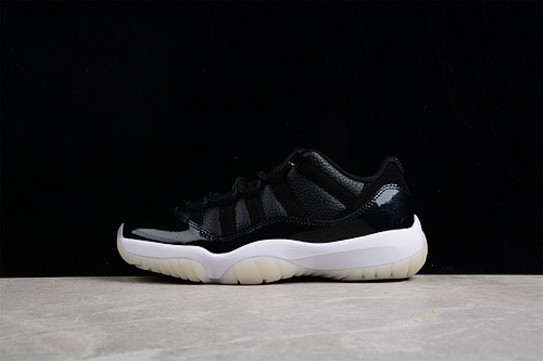 Jordan AIR Jordan 11 RETRO LOW BLACK/BLACK/WHITE · AV2187-001, photo 1