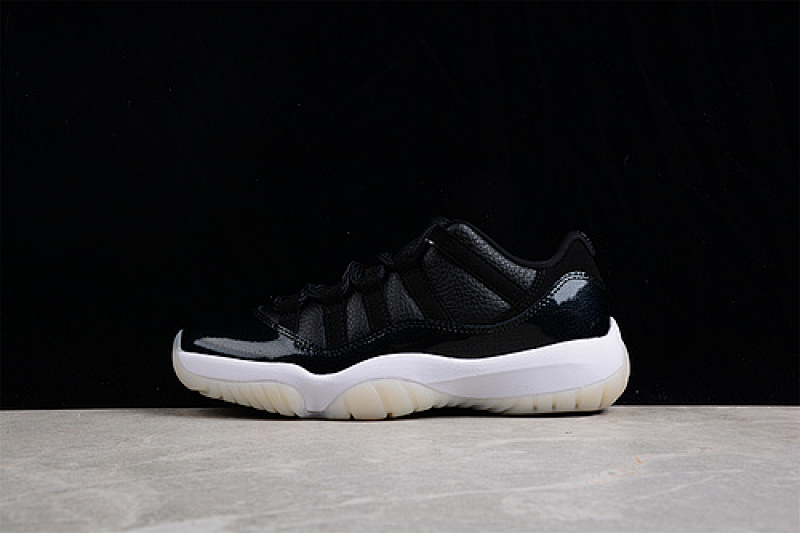 Jordan AIR Jordan 11 RETRO LOW BLACK/BLACK/WHITE · AV2187-001, photo 1
