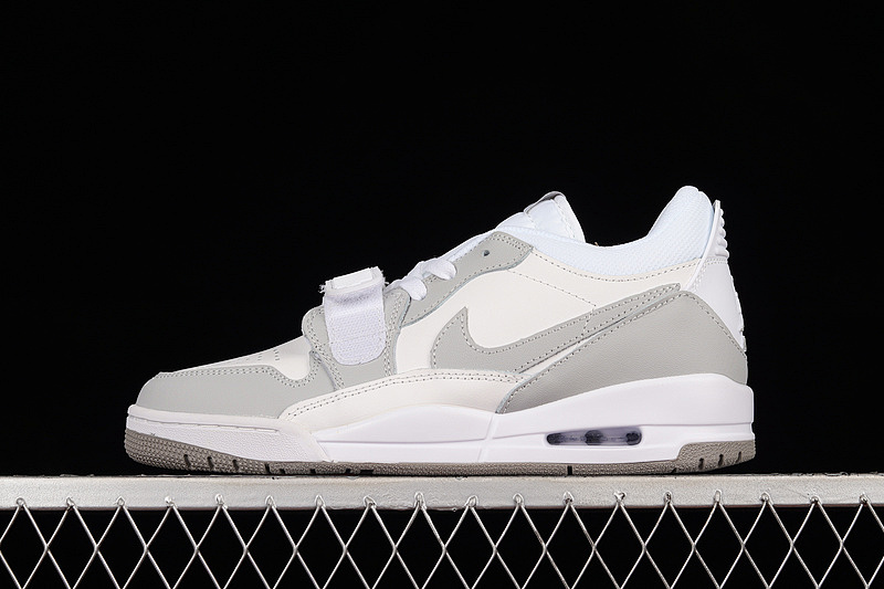 Jordan AIR Jordan LEGACY WHITE/WHITE/WOLF GREY · DH7004-100, photo 1