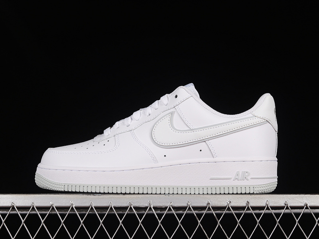 Nike [DV0788-100]-[AIR FORCE 1 LOW 07 WHITE/WHITE/WHITE]-[WOMAN:36-39]-[MAN:40-45], photo 1