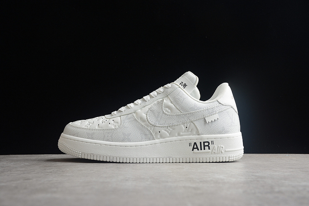 Nike Nike [L*V X AIR FORCE 1 LOW 07 WHITE/WHITE/WHITE]-[MAN:38-45], photo 1