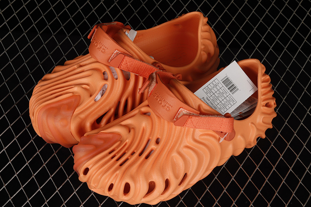 Crocs [SALEHE BEMBURY X CROCS POLLE CLOG ORANGE/ORANGE/ORANGE]-[UNISEX:36-46] - Image 8