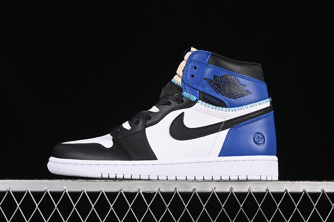 Jordan [DZ5485-041]-[AIR JORDAN 1 HIGH OG WHITE/BLACK/BLUE]-[WOMAN:36-39]-[MAN:40-47.5], photo 1