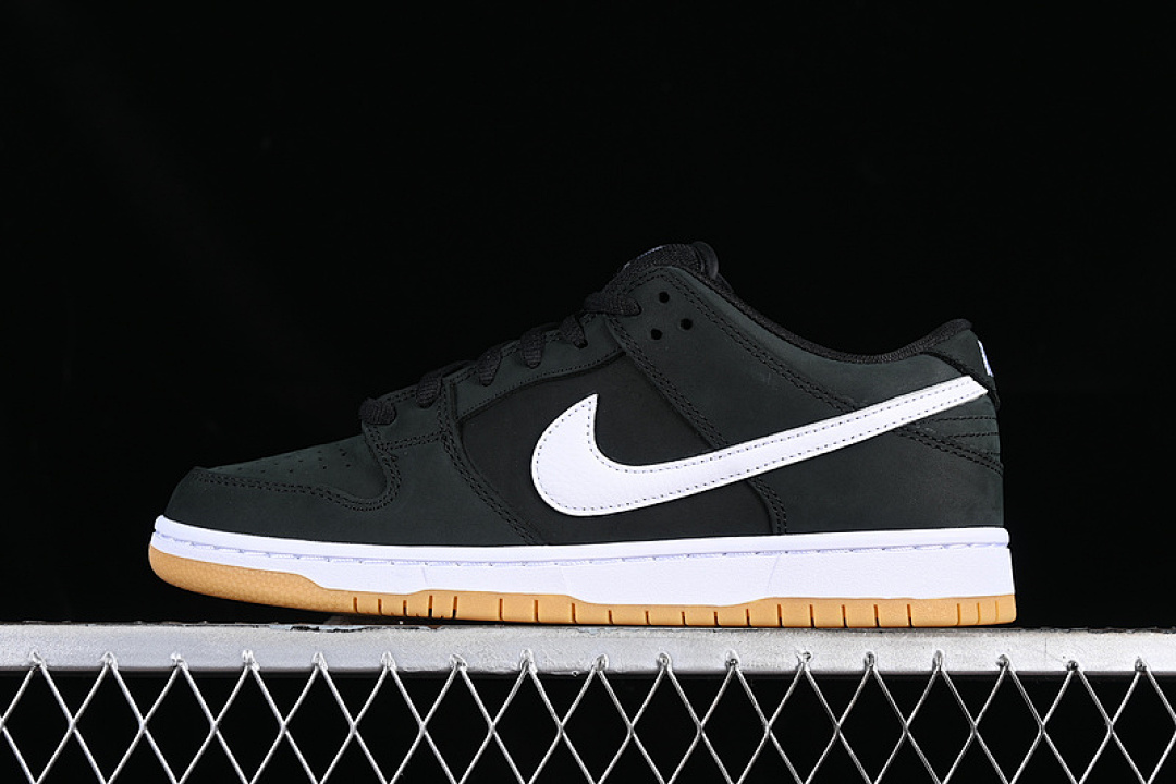 Unbranded [CD2563-006]-[DUNK LOW SB BLACK/WHITE/BLACK/GUM LIGHT BROWN]-[WOMAN:36-39]-[MAN:40-47.5], photo 1